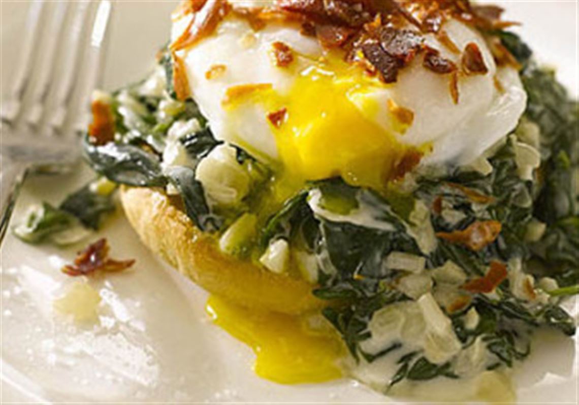 Eggs Florentine, as prepared by Italian cooking goddess/TV star Giada De Laurentiis.