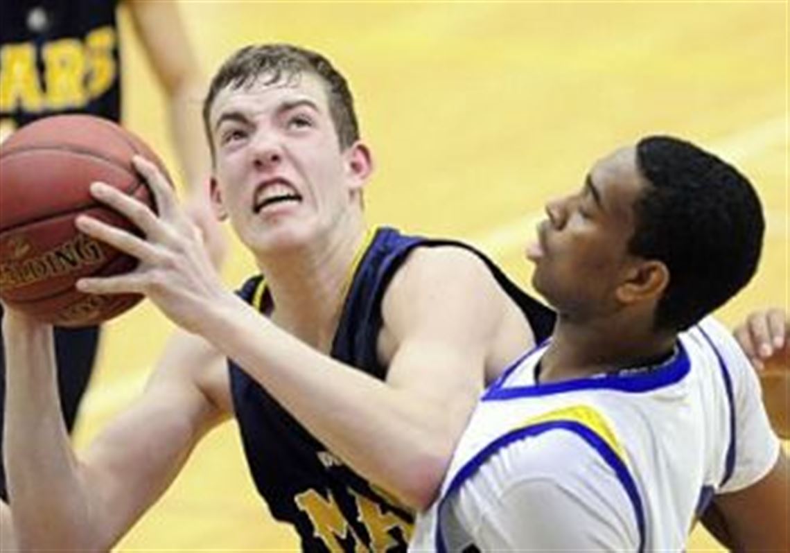 Mars senior center Josh Goetz (left).