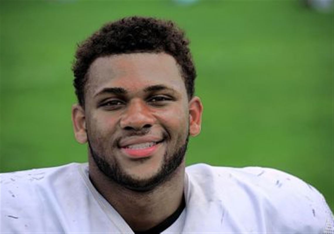 Washington senior running back Shai McKenzie.