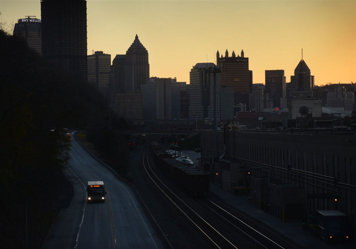 A bus comes down the Martin Luther King Jr. East Busway.