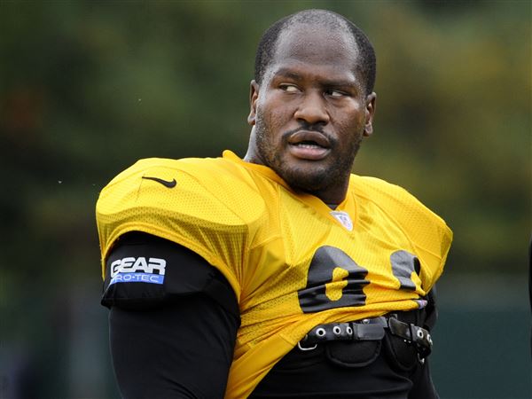 Update: James Harrison angrily sent 8 words to the Steelers because his contributions in Super Bowl XLIII were not recognized and praised by anyone. vannguyen