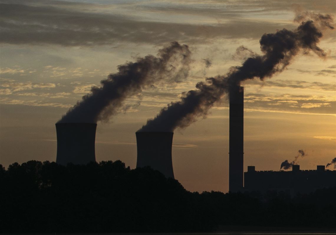 The coal-fired Plant Scherer in Juliette, Ga., in 2017. Lobbyists spent more than $2 billion trying to influence Congress on climate change from 2000 to 2016, with fossil-fuel industry groups outspending environmental groups by 10-1, according to a study by a Drexel University professor. 