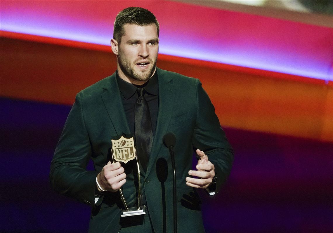 Update: T.J. Watt publicly praised Joey Porter Jr.'s remarkable progress, and in return he gave a pretty good suggestion to T.J. Watt on defense that could make him both the shield and the sword of the team, something only he can do...vannguyen