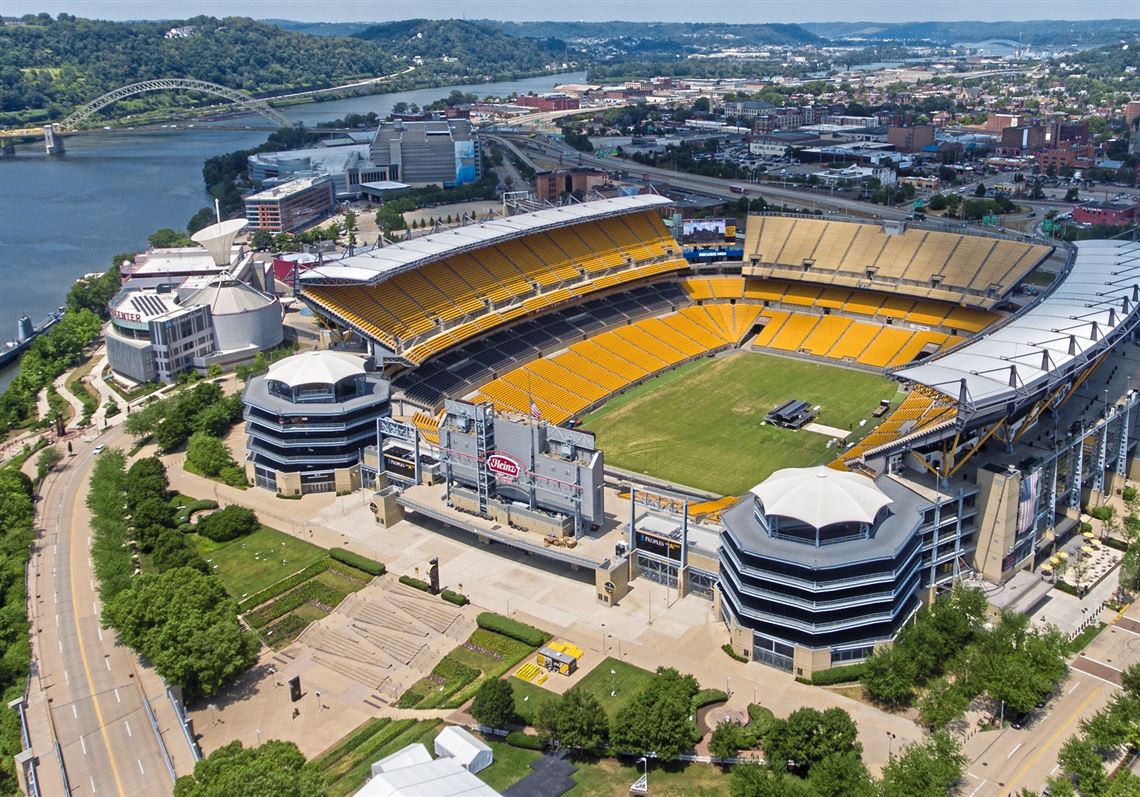 TAYLOR SWIFT'S SHOWGIRL STADIUM TOUR IS UNDER CONSTRUCTION: "Miss America" Taylor Swift is in talks with the Pittsburgh Steelers to host a series of epic shows at Acrisure Stadium. The concert will be a mix of Broadway and cabaret, with Taylor dressed in Moulin Rouge-style costumes, in keeping with the concept of her album The Life of a Showgirl. Negotiations are underway and it promises to be one of the biggest events ever!!!. vannguyen