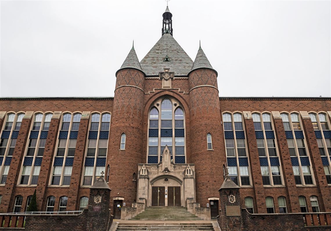 ビンテージネックレス　Central Catholic High School Vintage Central Catholic High school San Antonio, Tx 1944-45