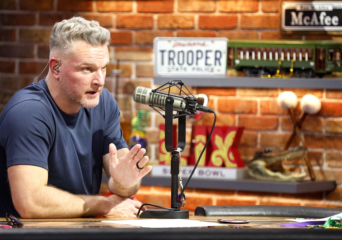 Pat McAfee’s ‘Big Night Aht’ in Pittsburgh Wiz Khalifa, Snoop