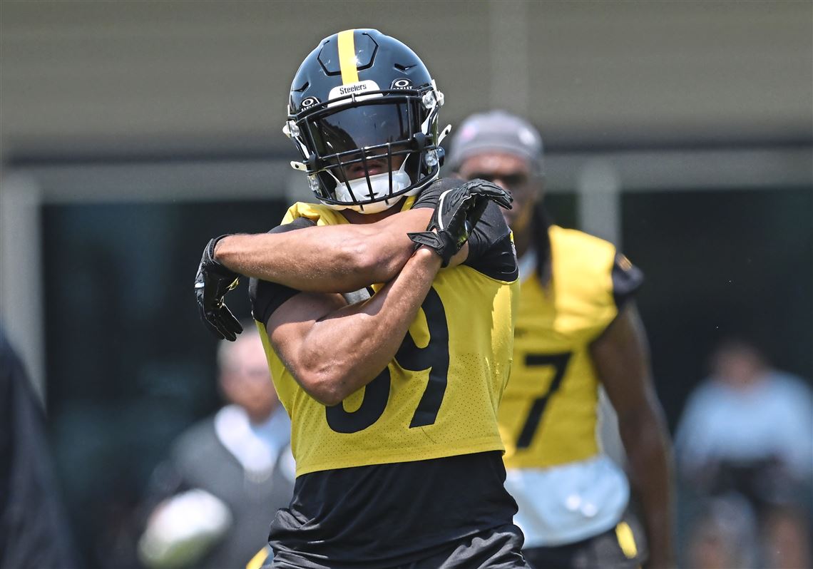 UNIQUE SCENE AT THE STADIUM: An overzealous fan threw a cup of water at Jalen Ramsey: his silent reaction said it all... During a tense practice session at Saint Vincent College, an overzealous fan made a shocking move: he threw a cup of water at Jalen Ramsey, shouting sarcastically: "Get off the field...", in the stunned eyes of many players, Security immediately intervened to prevent the worst, but no one expected Jalen Ramsey's next action to receive a standing ovation...vannguyen