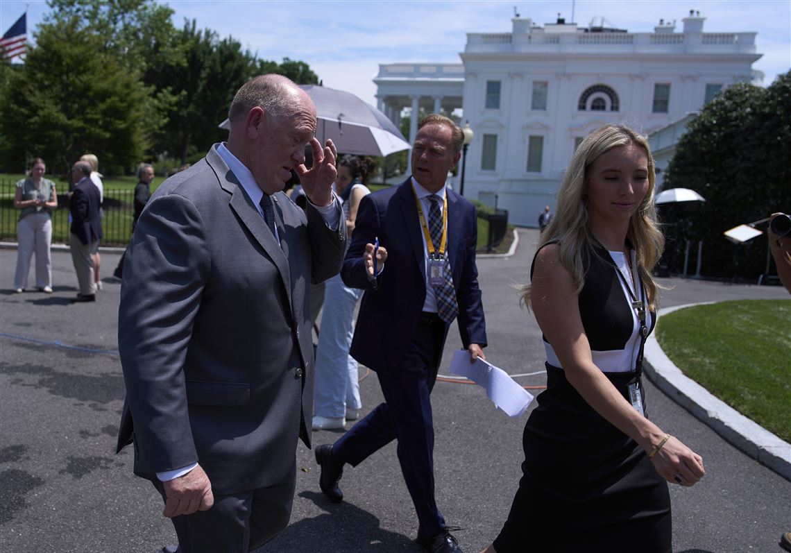Judge blocks order barring asylum access at border, gives Trump administration 2 weeks to appeal