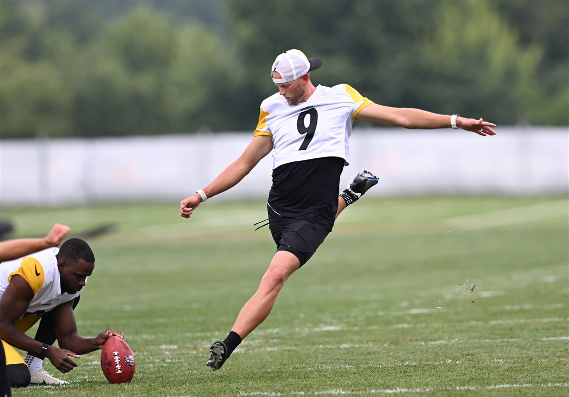 Steelers kicker Chris Boswell has room for family, football but not much else | Pittsburgh Post-Gazette
