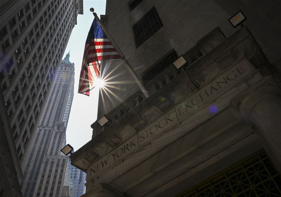 Wall Street points toward slight gains as Trump tariffs become reality