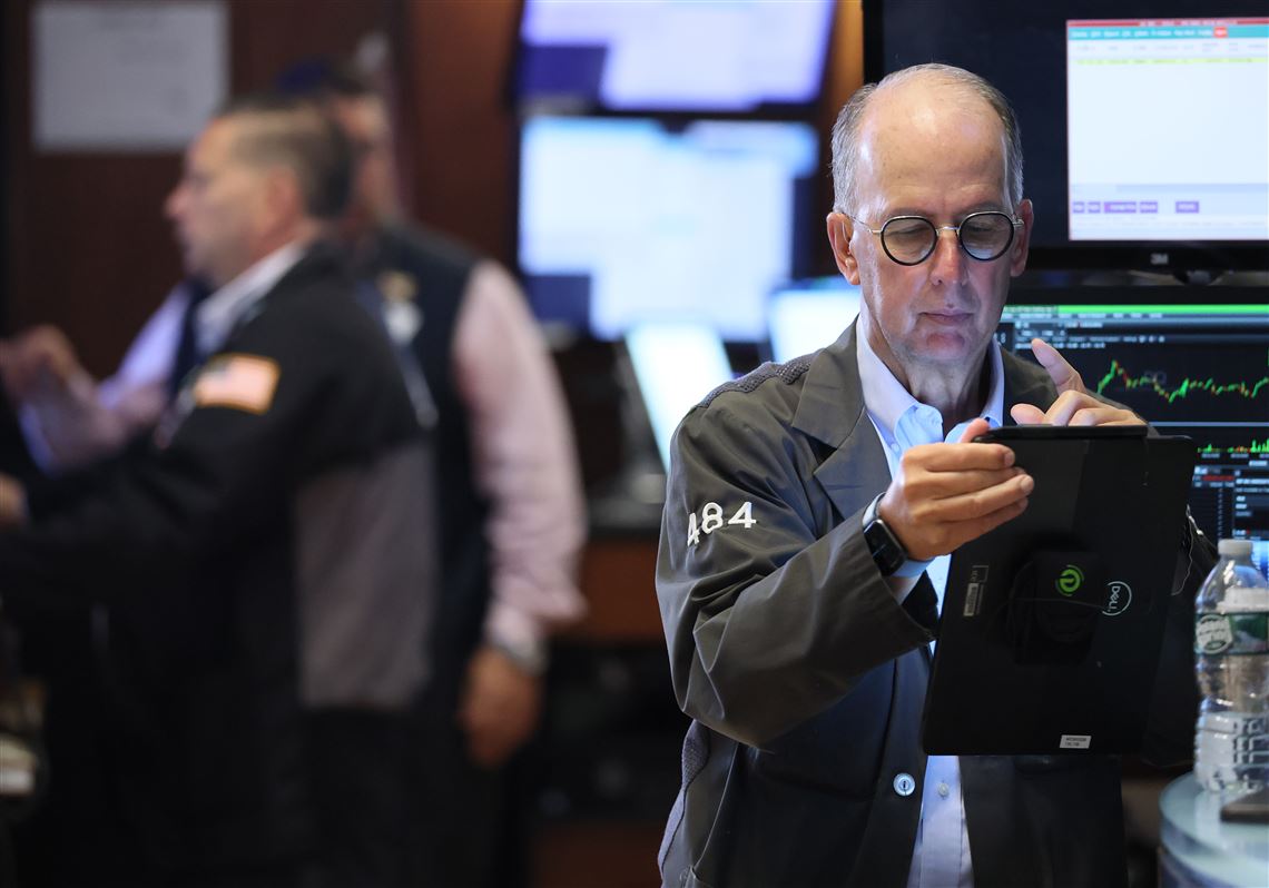 A late push sends Wall Street near its records | Pittsburgh Post-Gazette