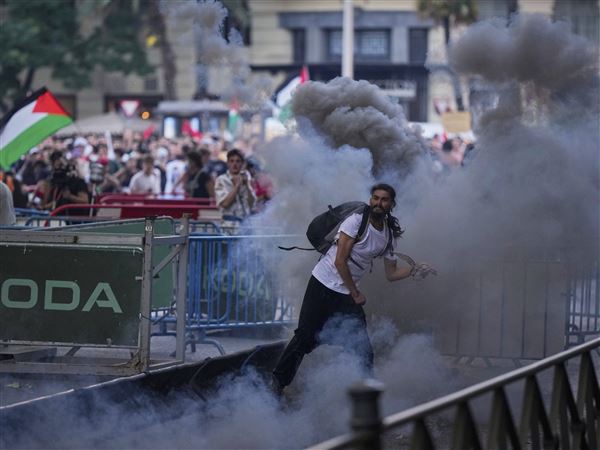 Spanish Vuelta final stage cut short after more protests, Vingegaard confirmed as overall winner