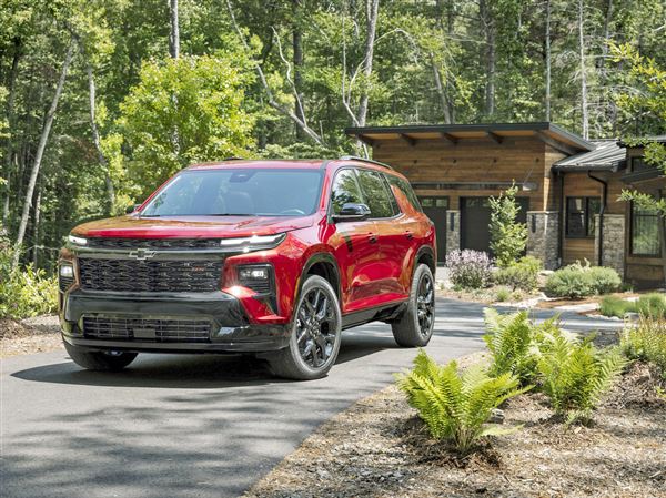 Driver’s Seat: 2025 Chevrolet Traverse has better manners than its fancier cousin